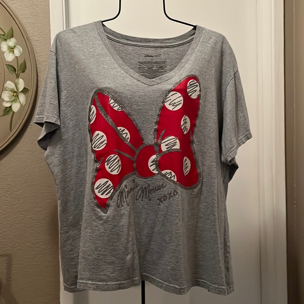 Disney Minnie Big Bow V-Neck 3XL